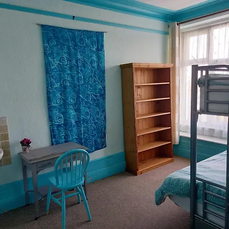 Falmouth Lodge بيت شباب *