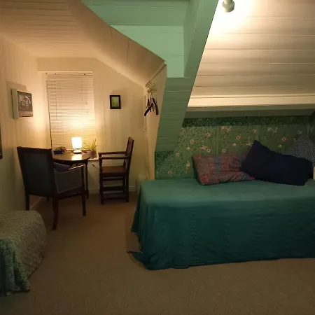 Hostel Falmouth Lodge *